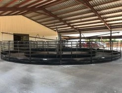 Priefert Panel Walker 40' 4 Horse Solid Bottom Touchscreen